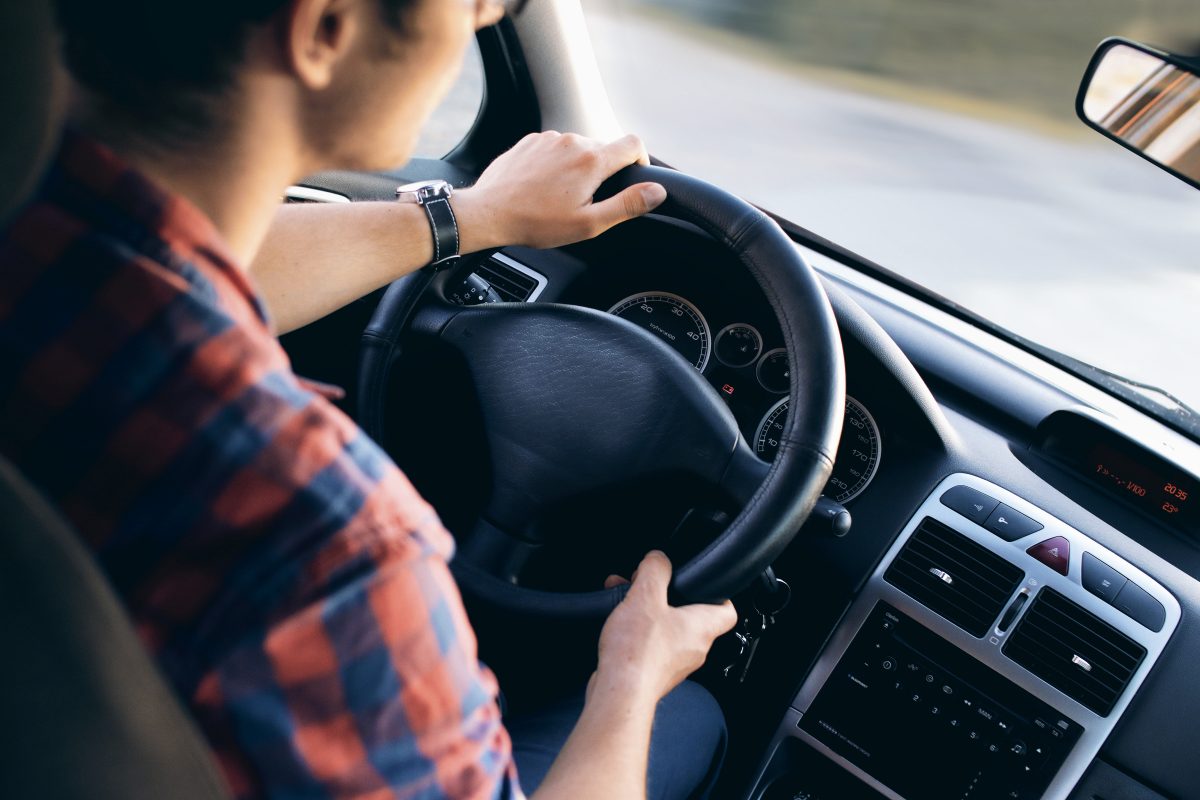 节省新驾驶员汽车保险的5种方法